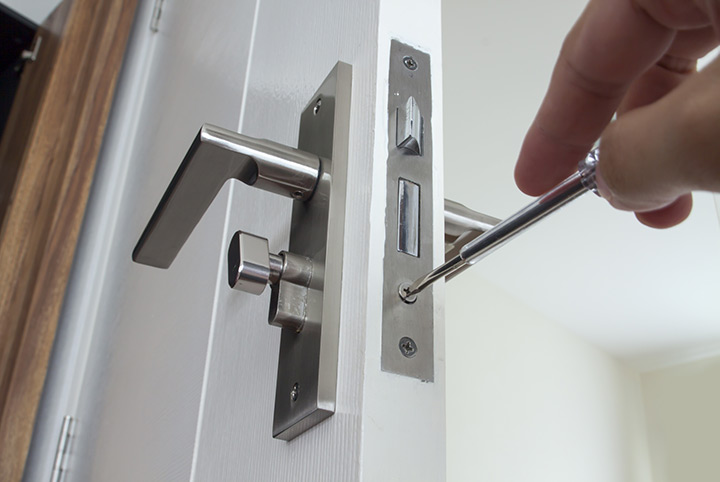 Our local locksmiths are able to repair and install door locks for properties in Tooting and the local area.